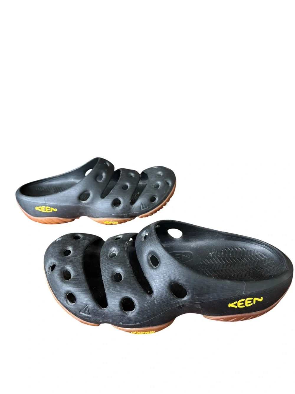 Keen Yogui Arts Mens Size 10 Carbon Fiber Graphite Slip On Clogs Outdoor Slides